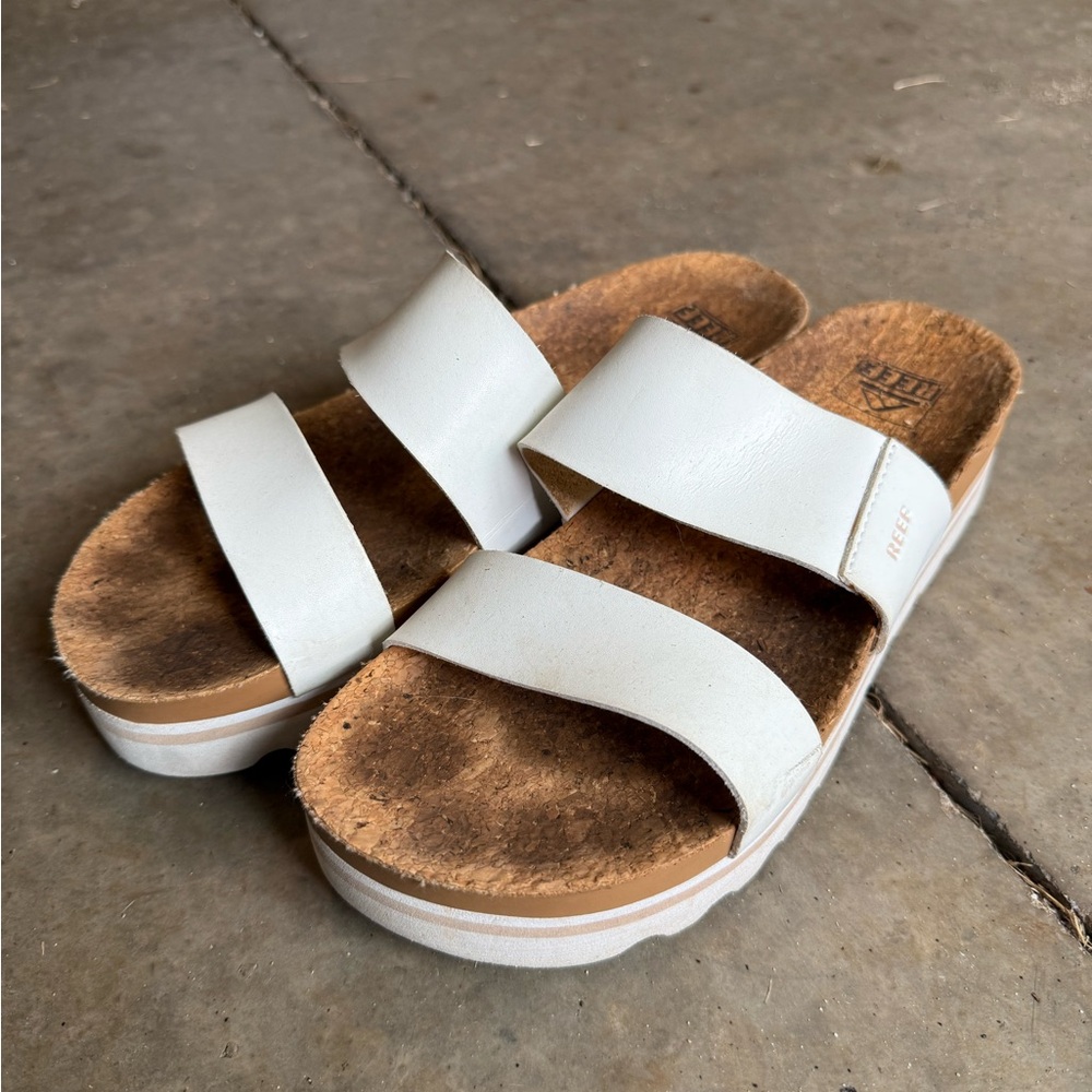 Reef Vista Hi White and Tan Women's Sandals